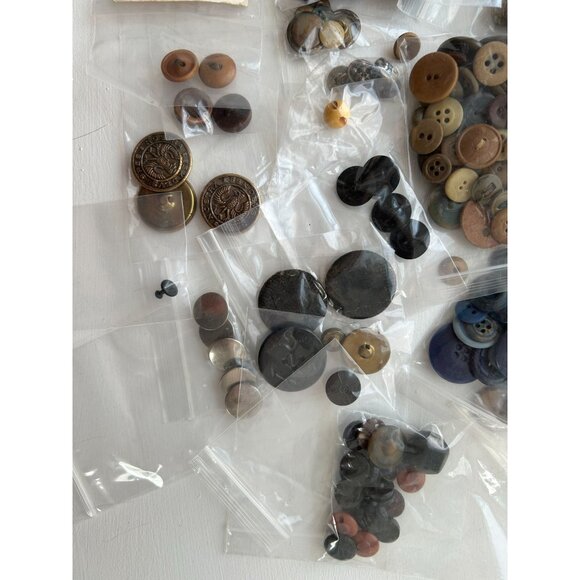 Vintage and Antique Buttons Various Sizes, Material and Styles - Picture 6 of 6
